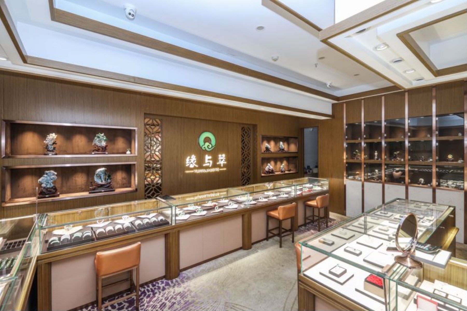 缘与翠青岛翡翠玉石实体门店内景